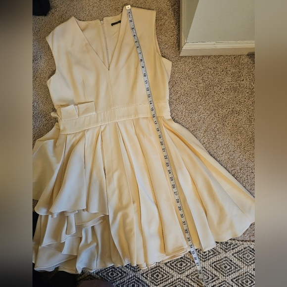 Alexander McQueen Made In Italy Virgin Wool Ivory Mini Dress Size 46 (XL) - Picture 12 of 13